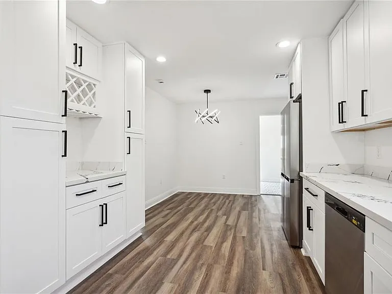 43 Labarre Pl — Photo 6