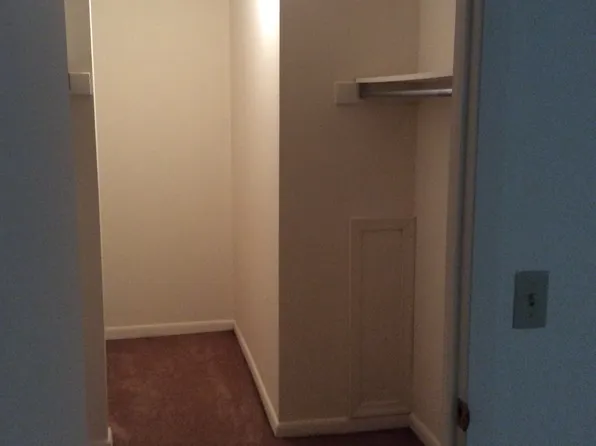 215 Broadway Ave #C, Broadway, VA 22815