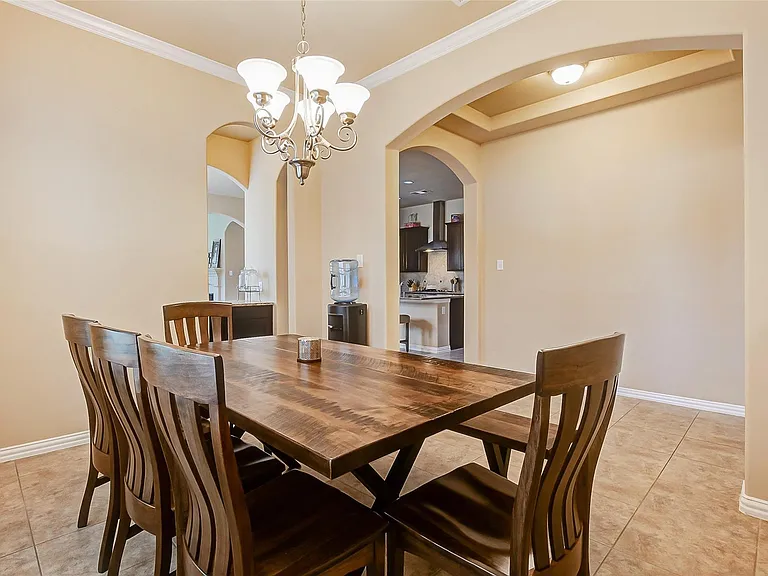 623 Orlandis Ln — Photo 7