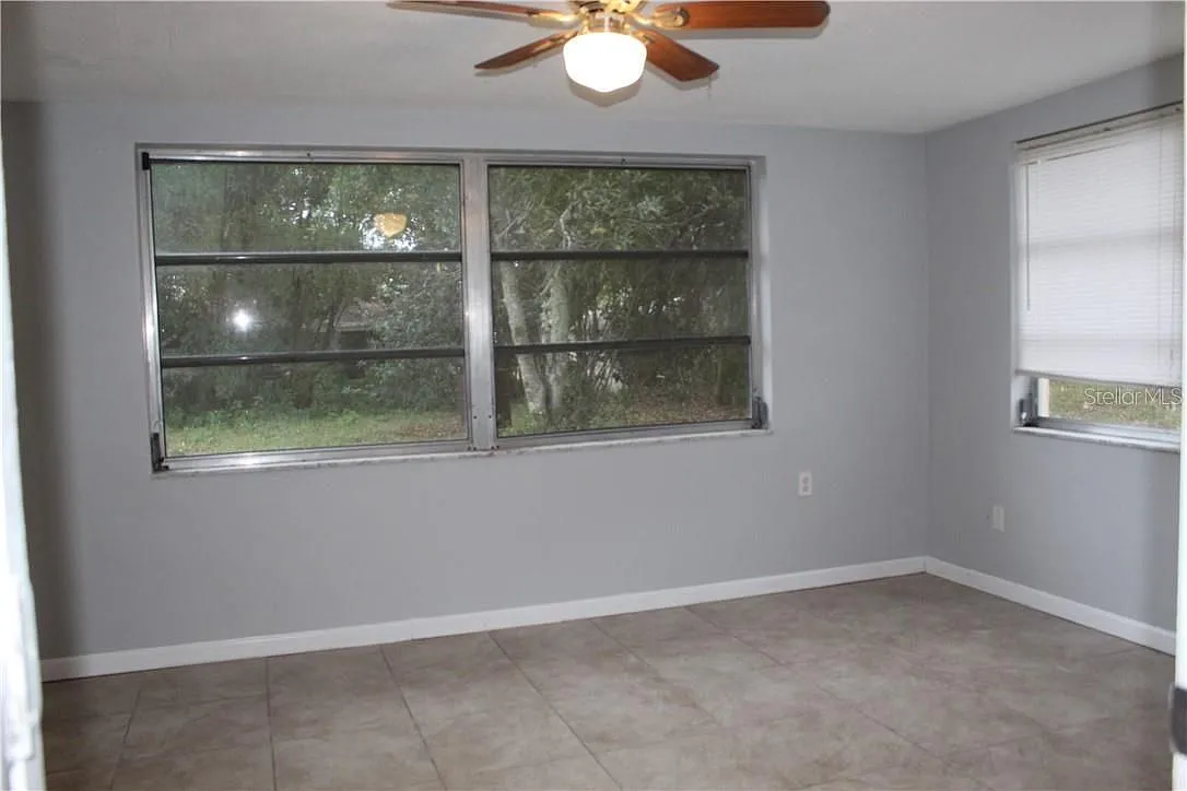 3 bed, 1.0 bath, 936 sqft, $1,595 — Photo 4