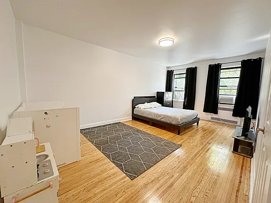 Rented by Brooklyn Property Group LLC | media 6