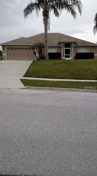 1st image of 1140 Lakeview Oaks Dr