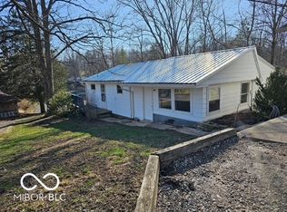 447 E Hoover Dr, Nineveh, IN 46164