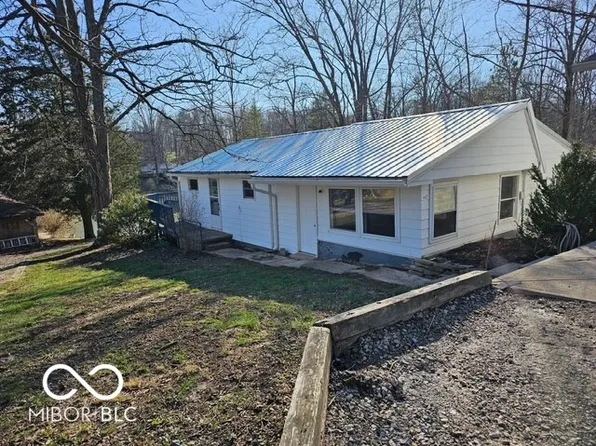 447 E Hoover Dr, Nineveh, IN 46164