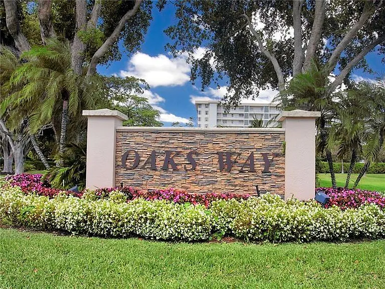3503 Oaks Way #202 — Photo 35
