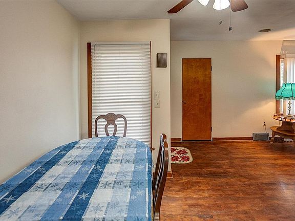 4th image of 1501 Glen Vista Dr