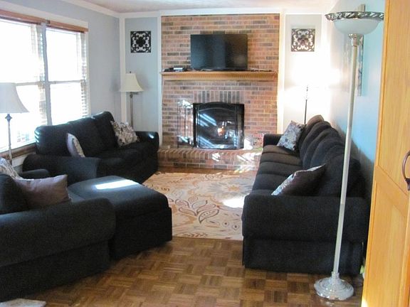 3rd image of 3819 Dinsmore Castle Dr