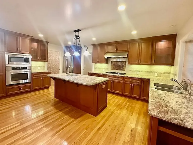 19952 Moran Ln — Photo 2