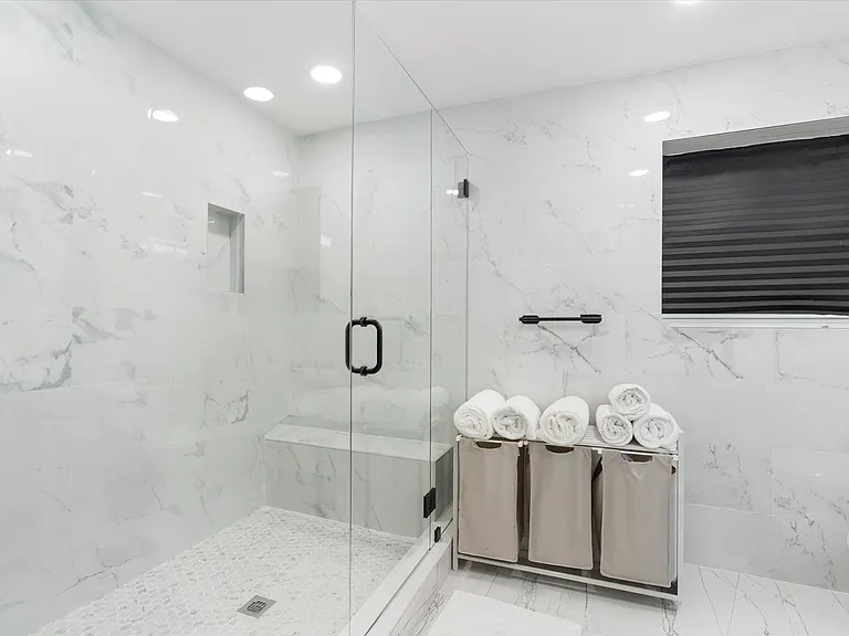2518 Key Largo Ln — Photo 11