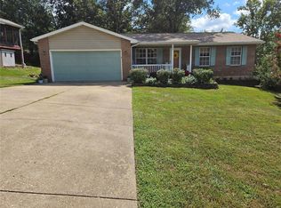 822 Sheraton Ln, Herculaneum, MO 63048