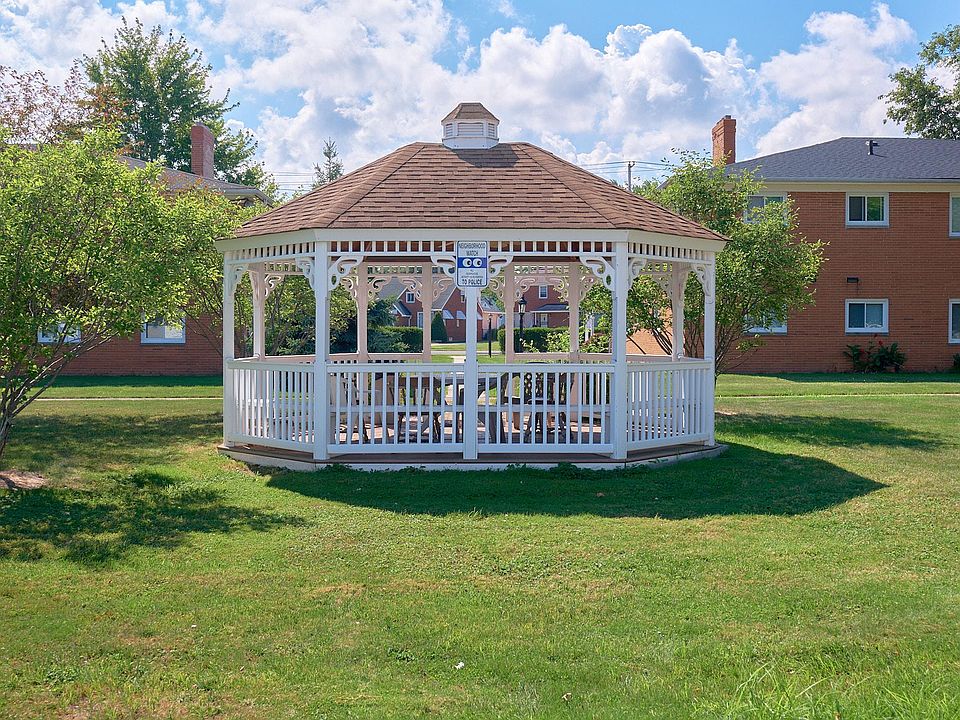 25701 Lakeshore Blvd Euclid OH Zillow