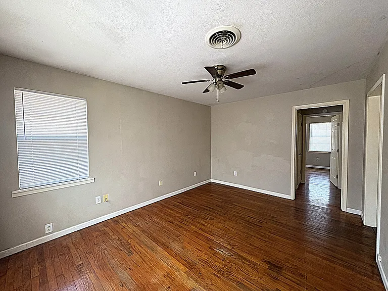 211 Marston Ave #A — Photo 10