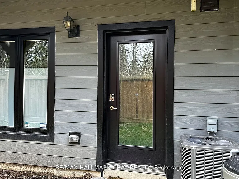 540 Essa Rd #38 — Photo 1