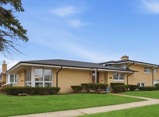 10800 S Tripp Ave, Oak Lawn, IL