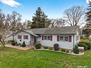 15 Buell Court, Clinton, CT 06413