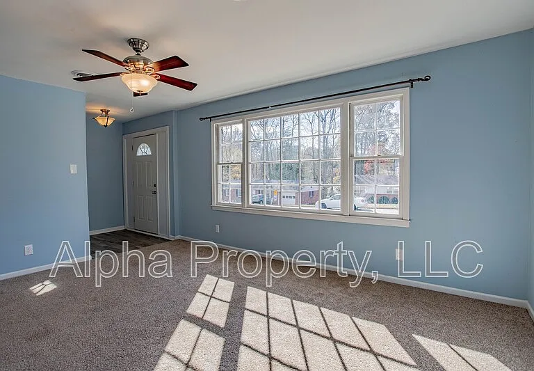 105 Shadecrest Dr — Photo 4