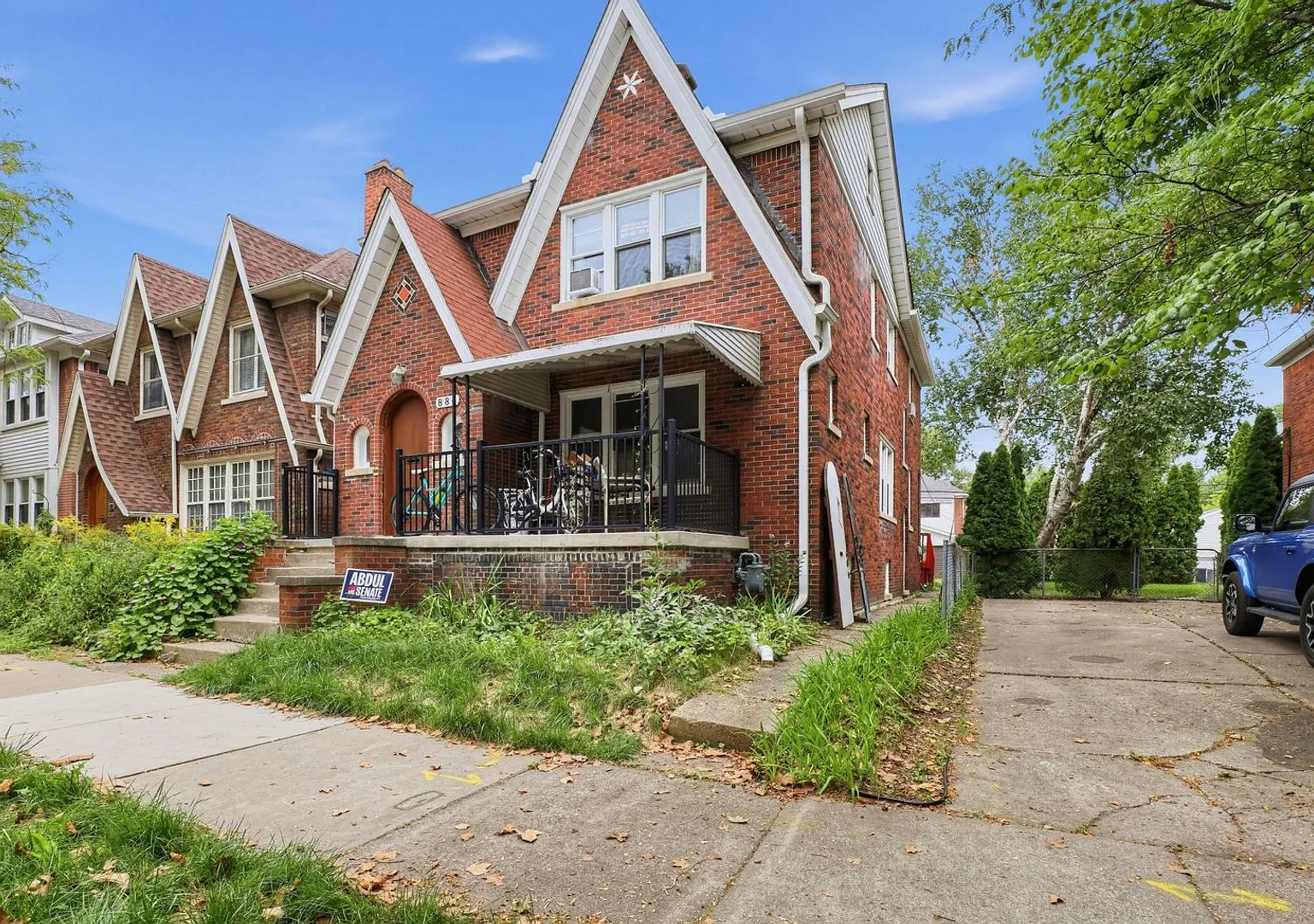 Charming 2BR Duplex in Grosse Pointe Park — Photo 3