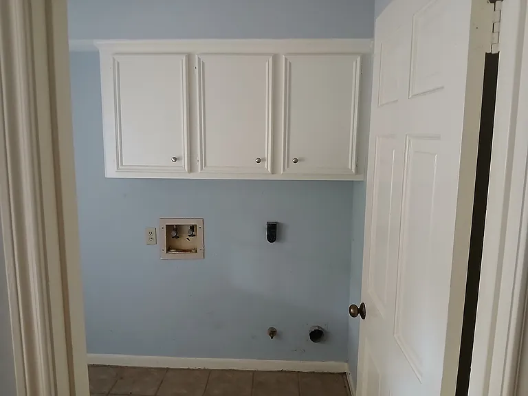 2723 Roseheath Ln — Photo 19