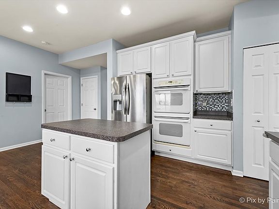 4th image of 2623 Portage Ave