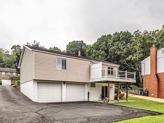 3rd image of 3 W White Oak Dr