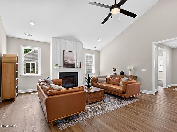 2nd image of 4528 Fairhaven Drive W