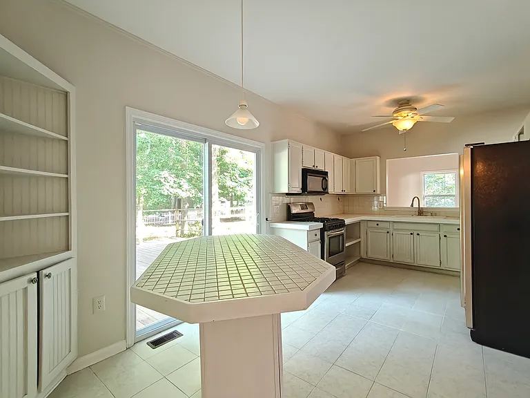 88 Devon Rd — Photo 7