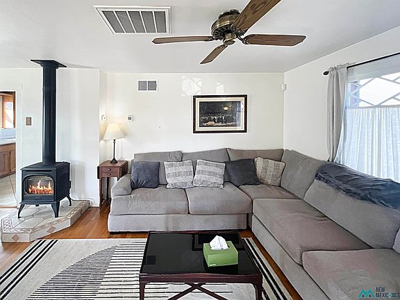 4th image of 613 E Hill Ave