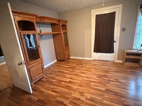 5th image of 214 W Orrick St