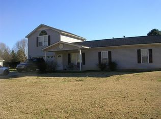 233 Evergreen Ln, Cedartown, GA 30125