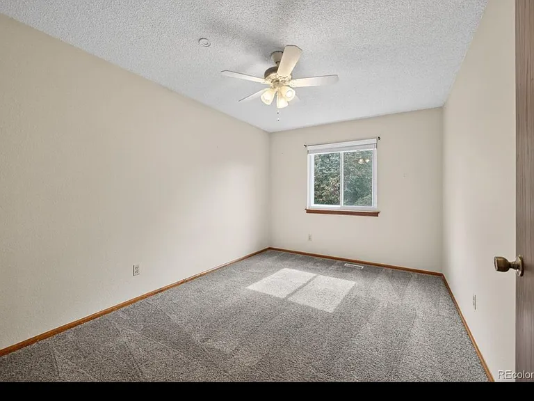 250 Cypress Ln — Photo 13