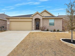 1821 Lake Grove Dr, Little Elm, TX 75068