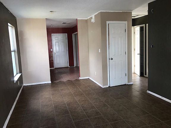 5th image of 10420 Valle De Oro Dr