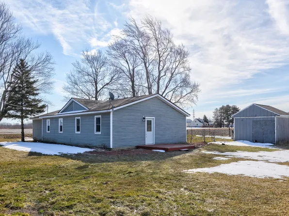 6005 Swaffer Rd, Vassar, MI 48768