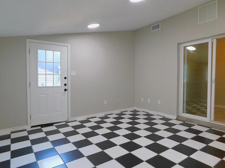 897 John George Ln — Photo 28