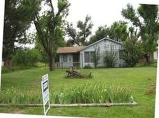 1605 N Arthur St, Hutchinson, KS 67501