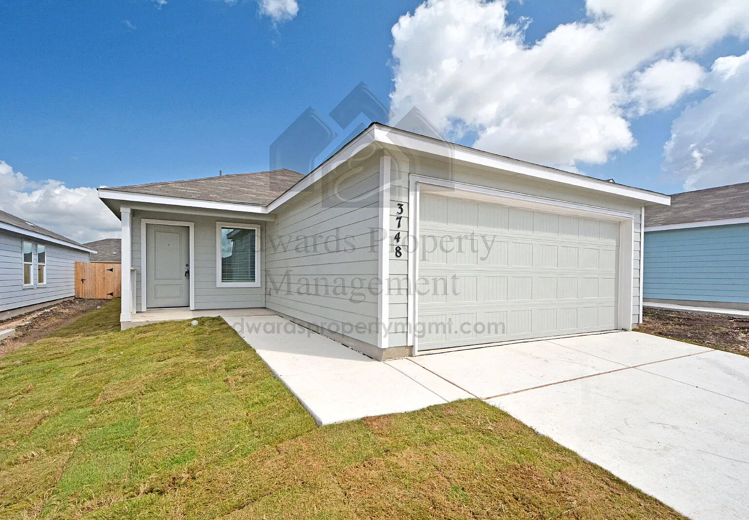 3 bed, 2.0 bath, 1266 sqft, $1,495 — Photo 1
