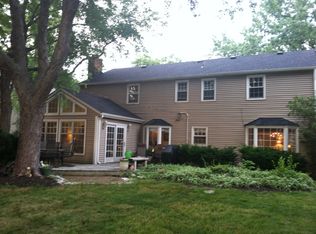 608 Revere Dr, Bay Village, OH