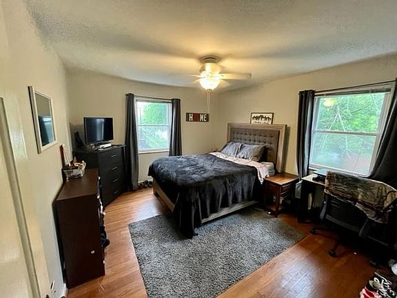 2nd image of 1618 Elmwood Ave #B