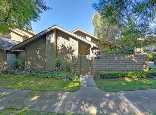2080 Promontory Point Ln, Gold River, CA 95670