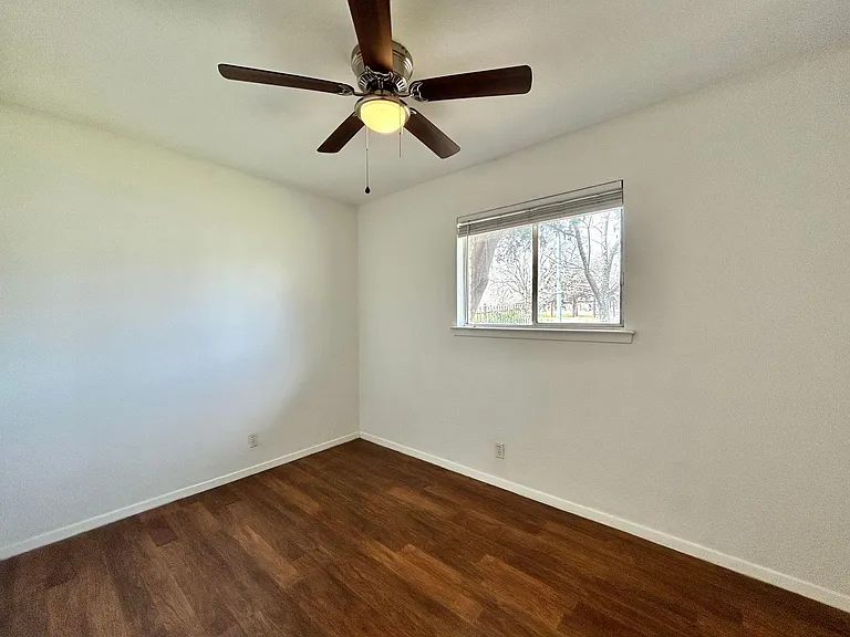4807 Copperbend Blvd — Photo 15