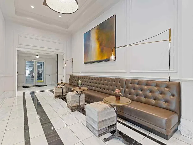 325 E Paces Ferry Rd NE — Photo 32