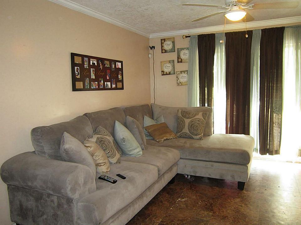 1st image of 5023 Castlecreek Ln