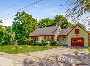 3 Orchard St, Smithfield, RI 02828