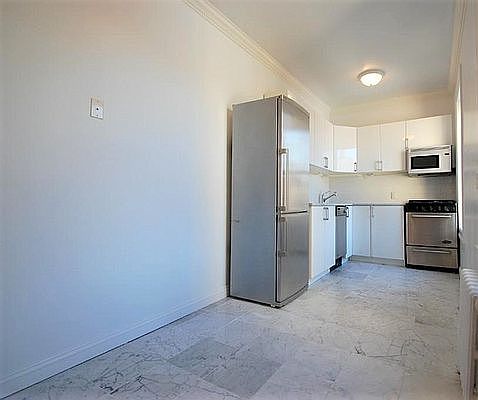 2nd image of 176 E 3rd St APT 1e