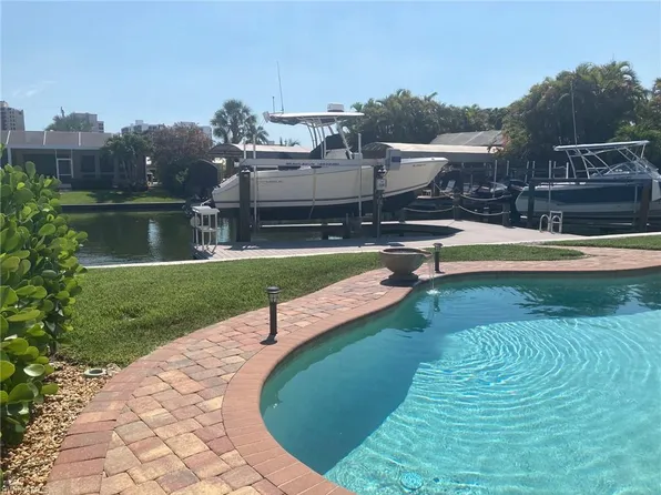 2 Sunview BLVD, FORT MYERS BEACH, FL 33931