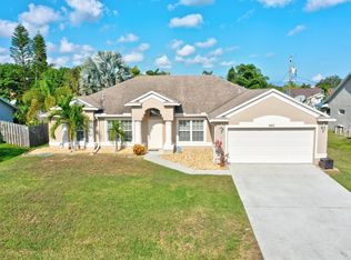 445 SE Nome Dr, Port Saint Lucie, FL 34984