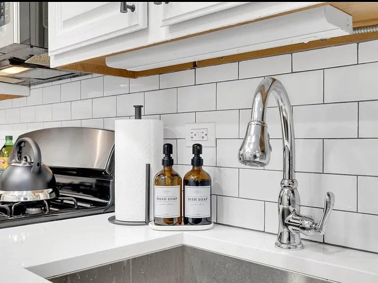 379 Sandhurst Cir — Photo 13