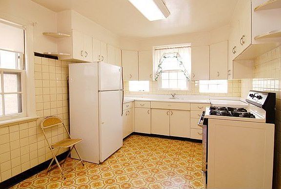 4th image of 6146 N Central Park Ave