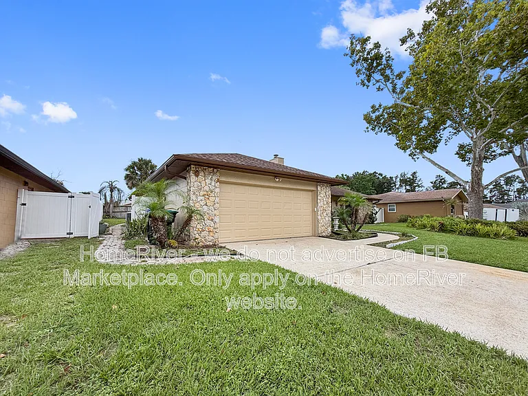 8163 Village Green Rd — Photo 2
