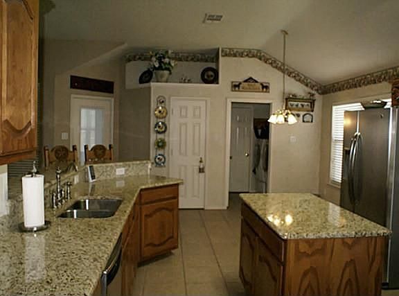 5th image of 1526 Pine Bluff Dr